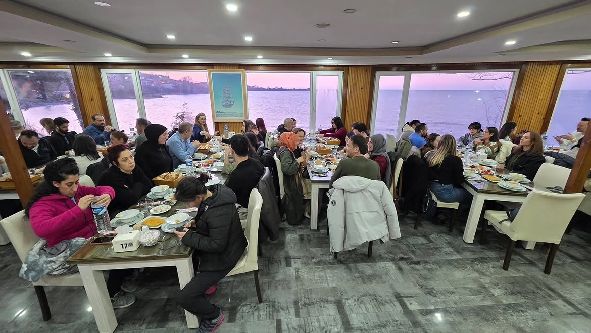 Geleneksel buluşma gecesi
