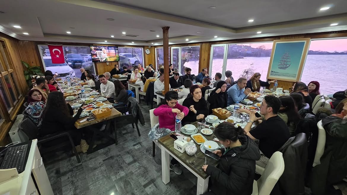 Deniz manzaralı salon